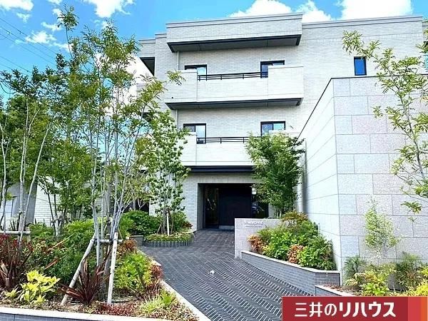 3LDK apartment in Ashiya, Hyogo - Photo 1