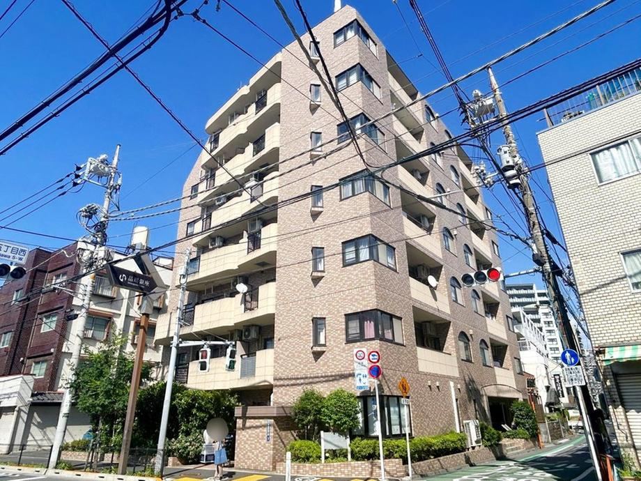 2LDK apartment in Shinagawa Ward, Tokyo - Photo 1