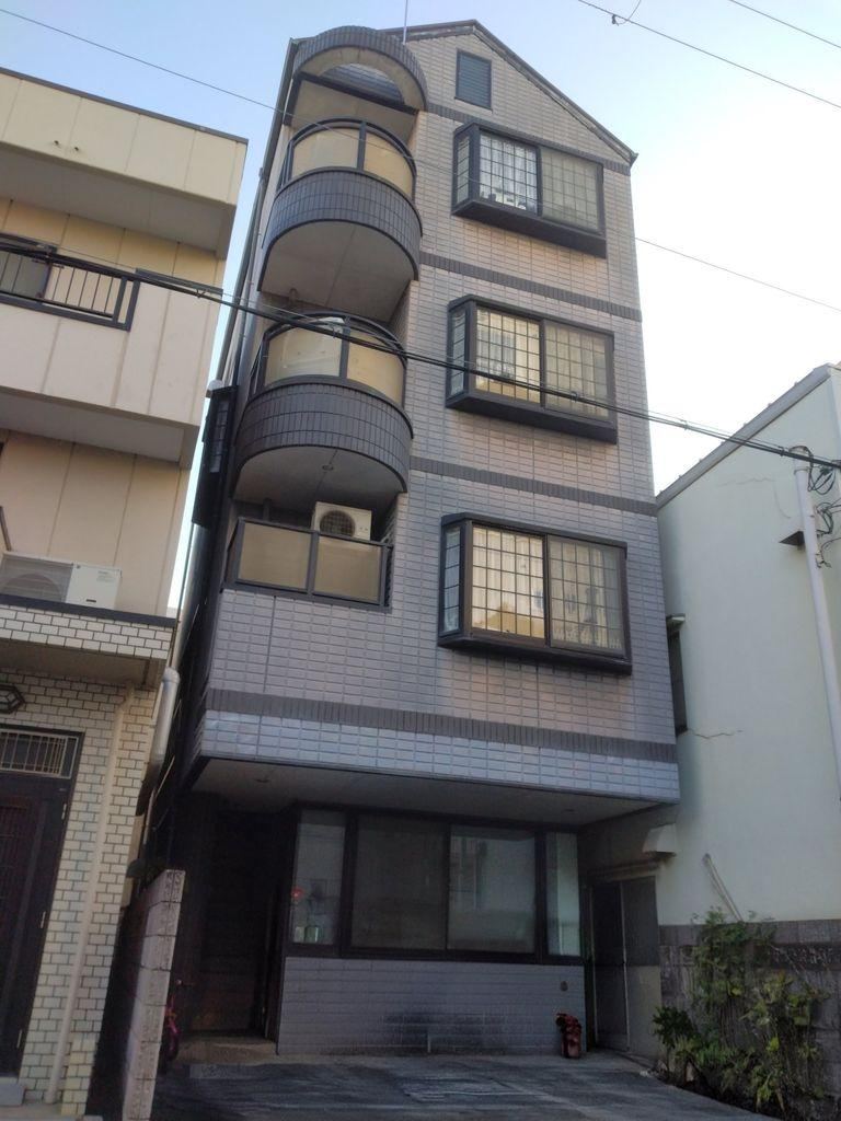 5LDK house in Kita Ward, Osaka - Photo 1