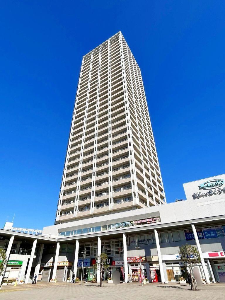3LDK apartment in Chofu, Tokyo - Photo 1