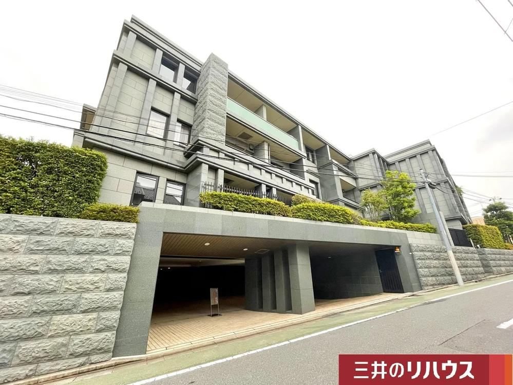 3LDK apartment in Setagaya Ward, Tokyo - Photo 1