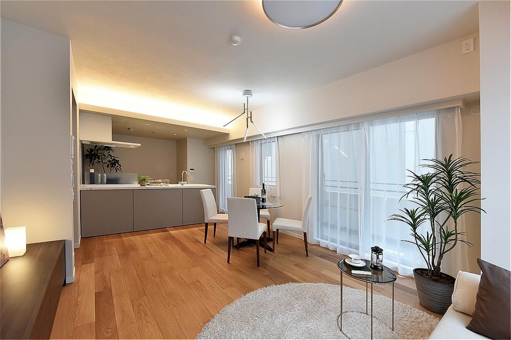 2LDK apartment in Shinjuku Ward, Tokyo - Photo 1