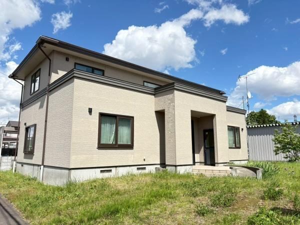 4LDK house in Teine Ward, Sapporo, Hokkaido - Photo 1