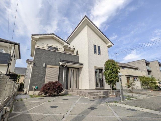 5LDK+S house in Ota, Gunma - Photo 1