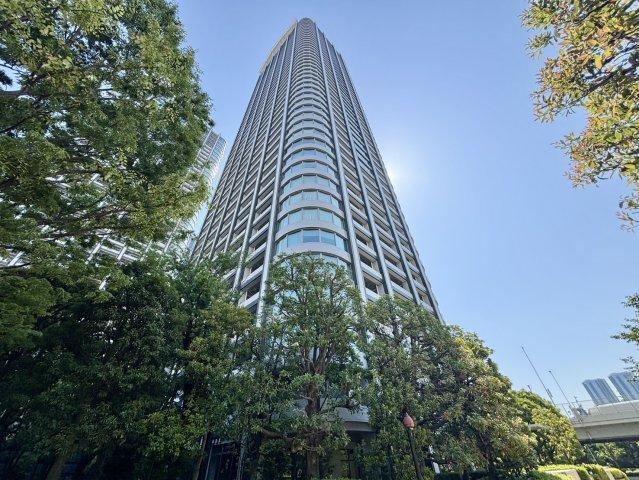3LDK apartment in Minato Ward, Tokyo - Photo 1