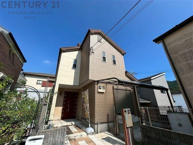 4LDK house in Nishinomiya, Hyogo - Photo 1