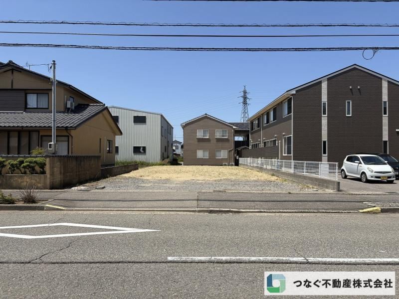 357 m² land in Kanazawa, Ishikawa - Photo 1