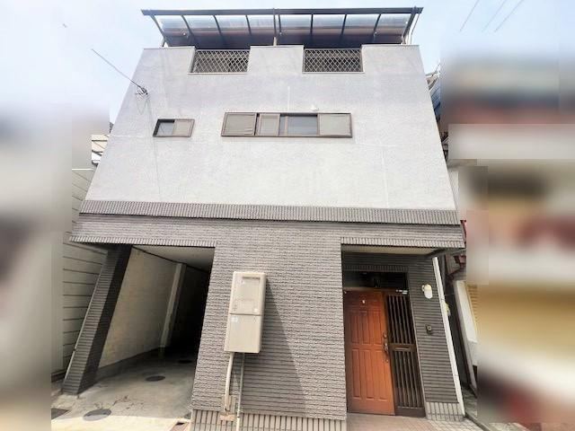 4LDK house in Higashiosaka, Osaka - Photo 1