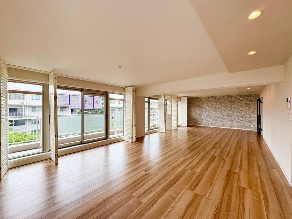 2LDK+2S apartment in Nakano Ward, Tokyo - Photo 1