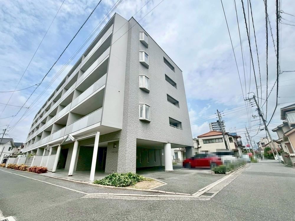 2LDK+S apartment in Asaminami Ward, Hiroshima - Photo 1