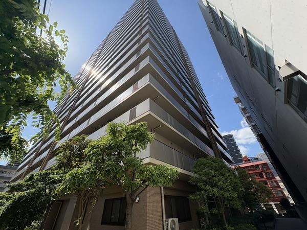 2LDK+S apartment in Kita Ward, Osaka - Photo 1