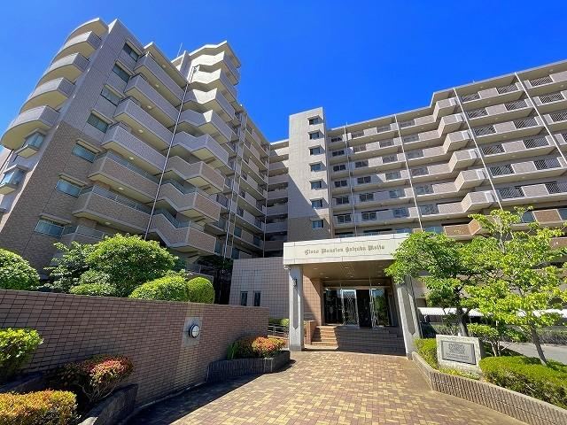 3LDK apartment in Kaizuka, Osaka - Photo 1