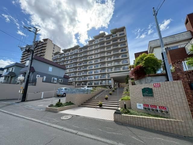 4LDK apartment in Toyohira Ward, Sapporo, Hokkaido - Photo 1
