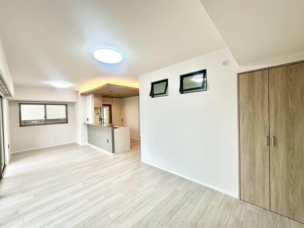 2LDK+S apartment in Nishi Ward, Hiroshima - Photo 1