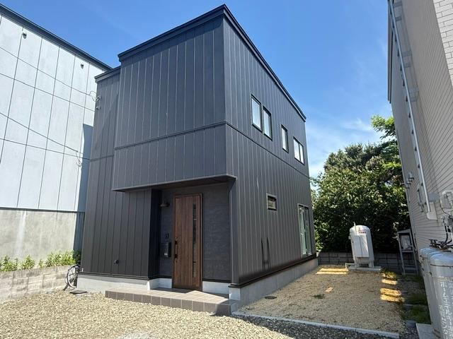 3LDK house in Kita Ward, Sapporo, Hokkaido - Photo 1