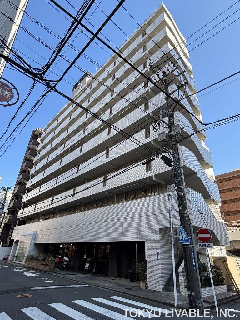 studio apartment in Nishi Ward, Yokohama, Kanagawa - Photo 1
