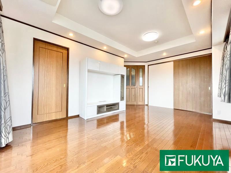 4LDK apartment in Himeji, Hyogo - Photo 1