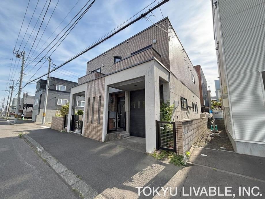 5LDK house in Kita Ward, Sapporo, Hokkaido - Photo 1
