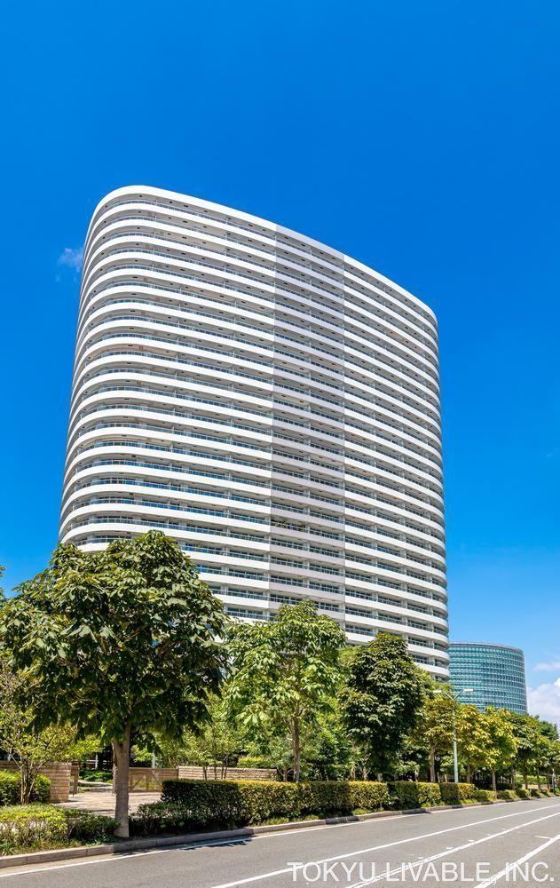 2LDK apartment in Nishi Ward, Yokohama, Kanagawa - Photo 1