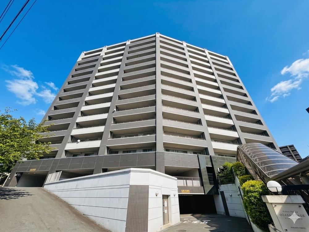 4LDK apartment in Chuo Ward, Fukuoka - Photo 1