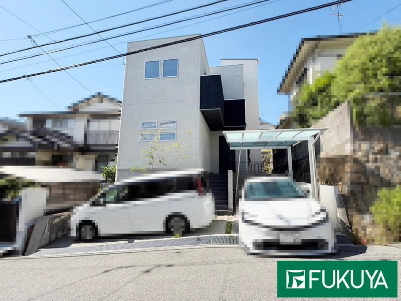 4LDK house in Nishinomiya, Hyogo - Photo 1