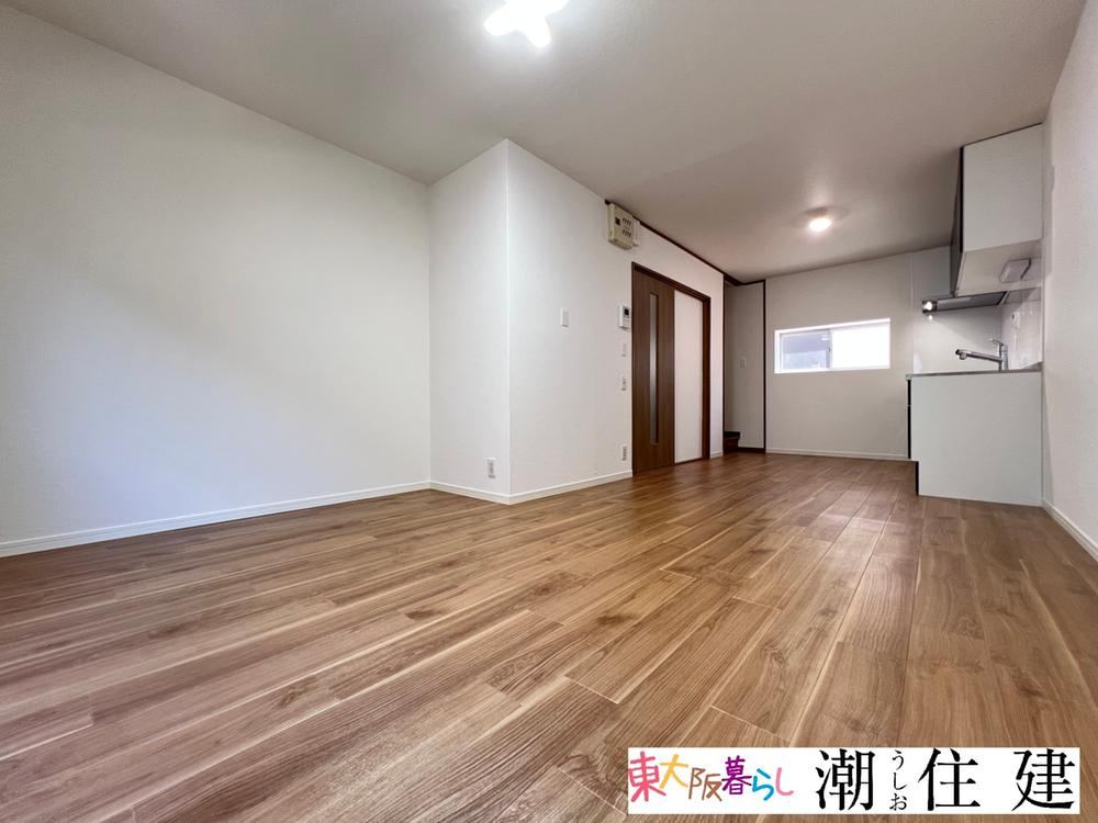 2LDK house in Higashiosaka, Osaka - Photo 1