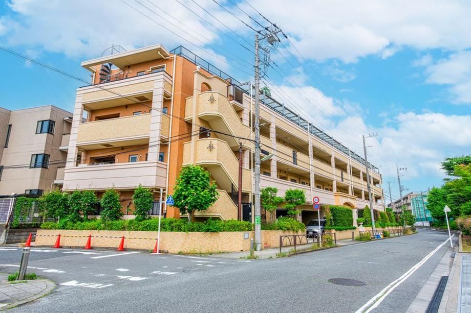 2LDK apartment in Setagaya Ward, Tokyo - Photo 1