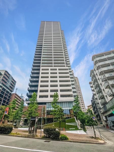 3LDK apartment in Chuo Ward, Kobe, Hyogo - Photo 1