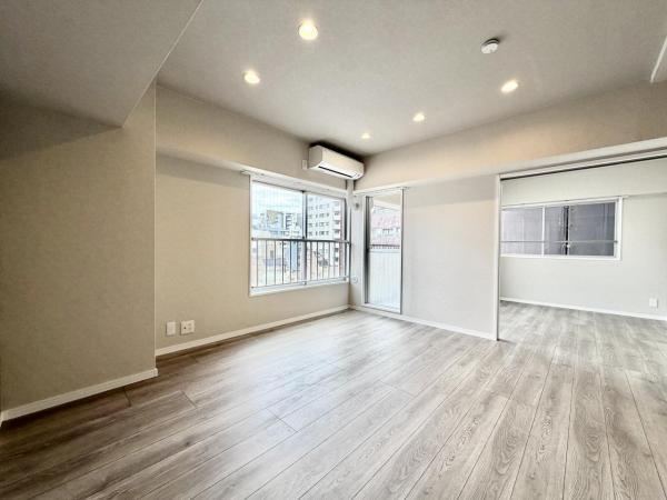 2LDK apartment in Taito Ward, Tokyo - Photo 1