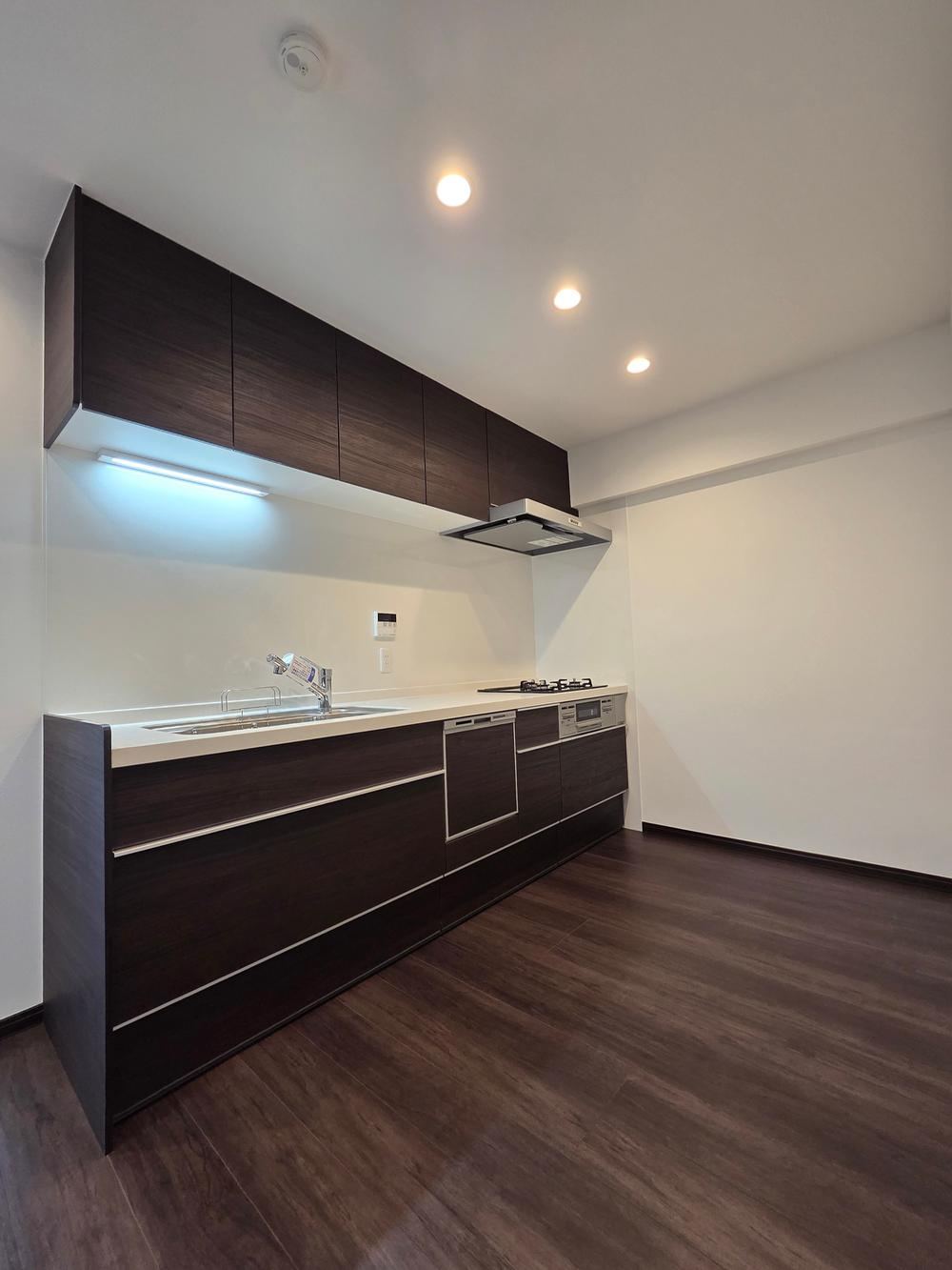 2LDK apartment in Koto Ward, Tokyo - Photo 1