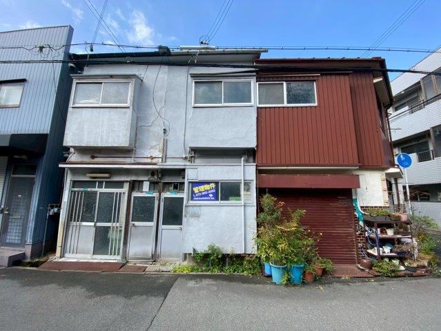 2DK house in Minato Ward, Osaka - Photo 1