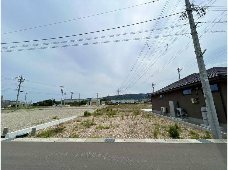 245 m² land in Hakusan, Ishikawa - Photo 1