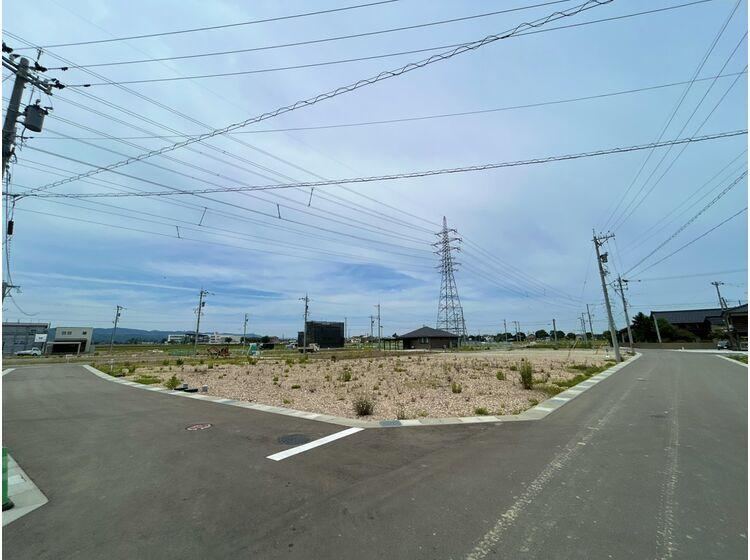 241 m² land in Hakusan, Ishikawa - Photo 1