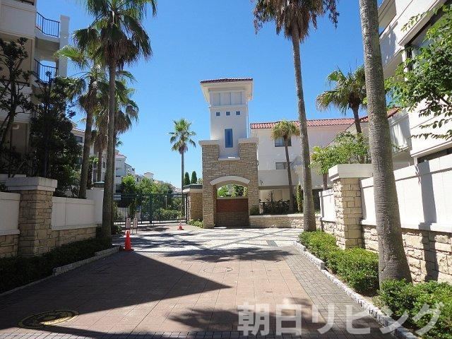 2LDK apartment in Chigasaki, Kanagawa - Photo 1