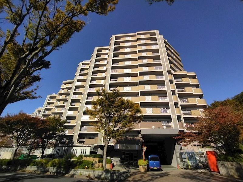 3LDK apartment in Yahatanishi Ward, Kitakyushu, Fukuoka - Photo 1