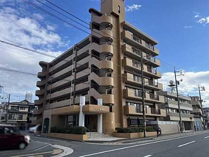 2LDK apartment in Naka Ward, Hiroshima - Photo 1