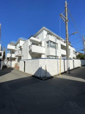 3LDK apartment in Toshima Ward, Tokyo - Photo 1