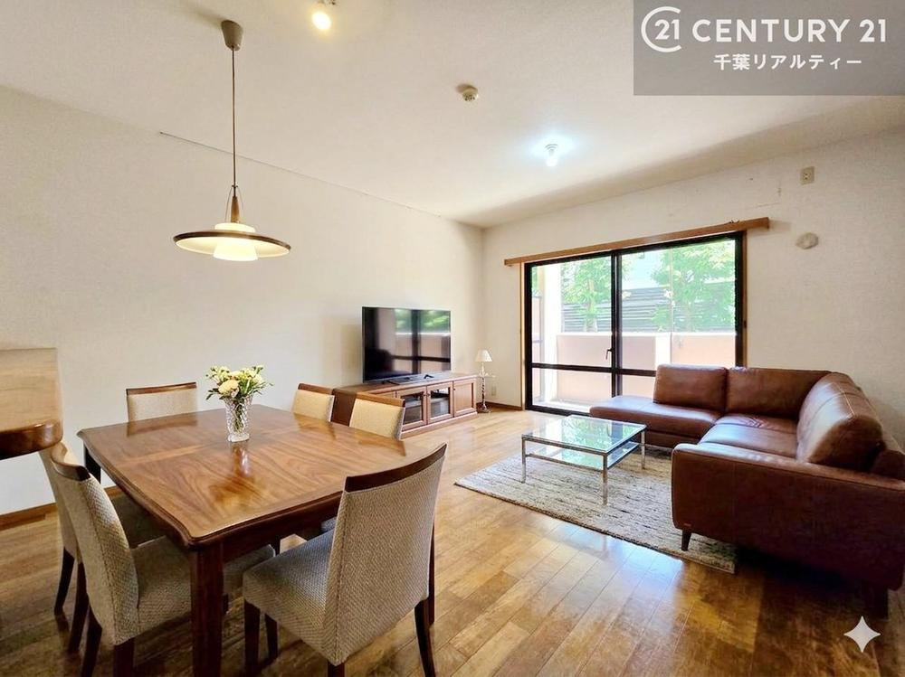 4LDK apartment in Yachiyo, Chiba - Photo 1
