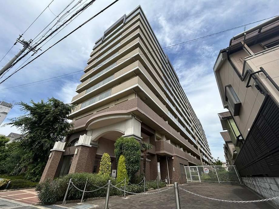 3LDK apartment in Daito, Osaka - Photo 1