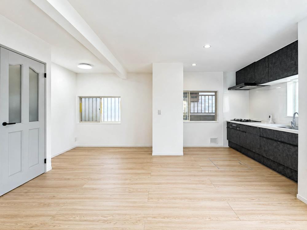 4LDK house in Totsuka Ward, Yokohama, Kanagawa - Photo 1