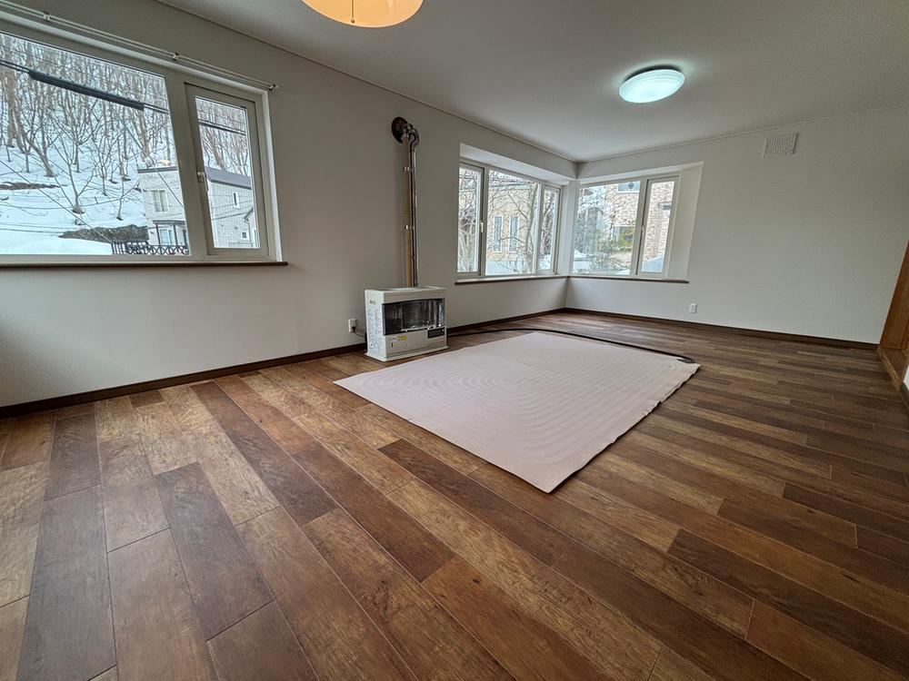 4LDK house in Teine Ward, Sapporo, Hokkaido - Photo 1