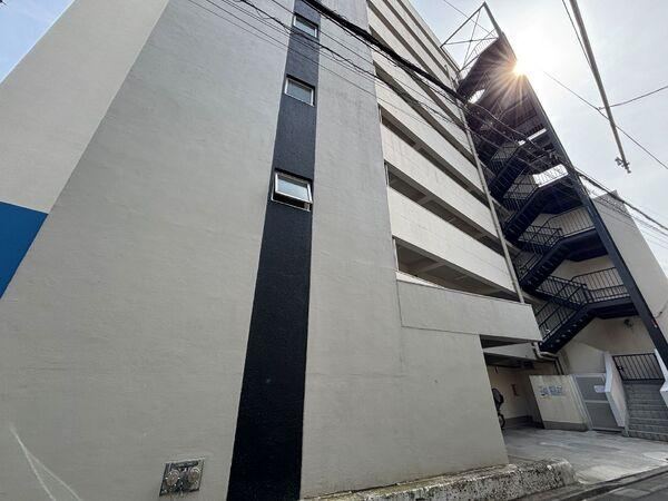 1LDK apartment in Setagaya Ward, Tokyo - Photo 1