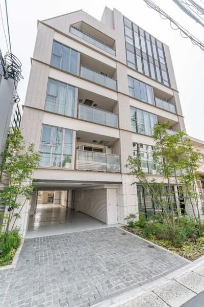 1LDK apartment in Setagaya Ward, Tokyo - Photo 1