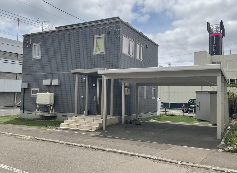 5LDK+S house in Minami Ward, Sapporo, Hokkaido - Photo 1