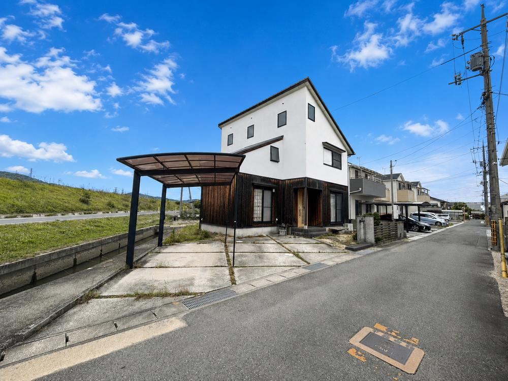 4LDK+S house in Higashi Ward, Okayama - Photo 1