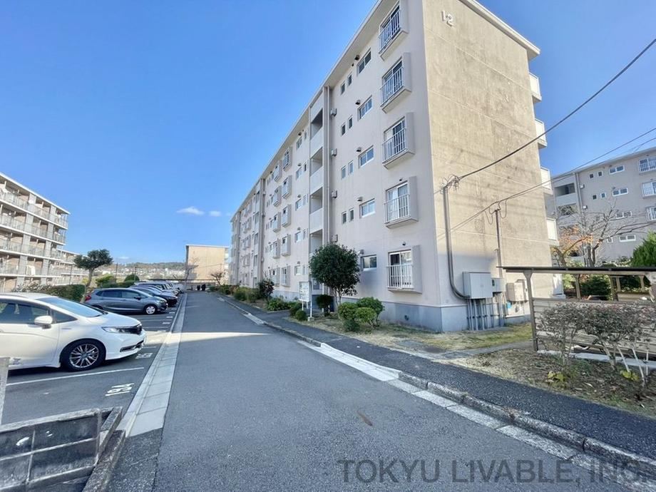 2LDK apartment in Sakae Ward, Yokohama, Kanagawa - Photo 1