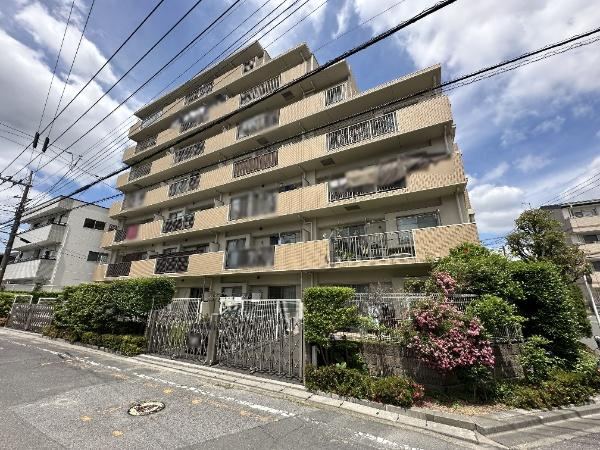 3LDK apartment in Koshigaya, Saitama - Photo 1