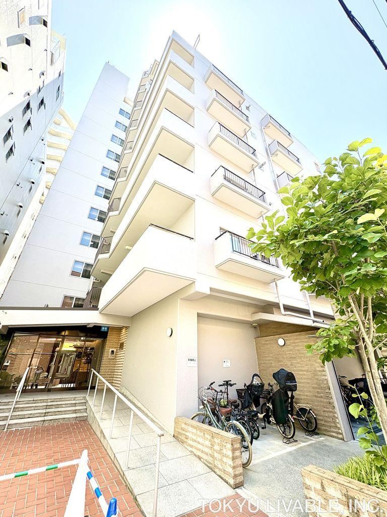 2LDK+S apartment in Nishi Ward, Osaka - Photo 1