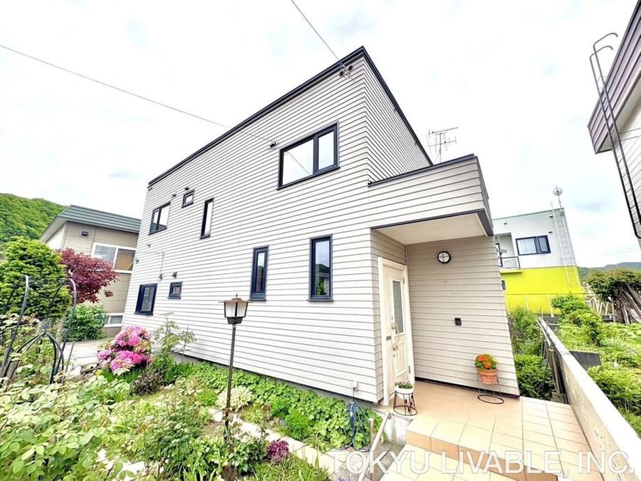 5LDK house in Nishi Ward, Sapporo, Hokkaido - Photo 1