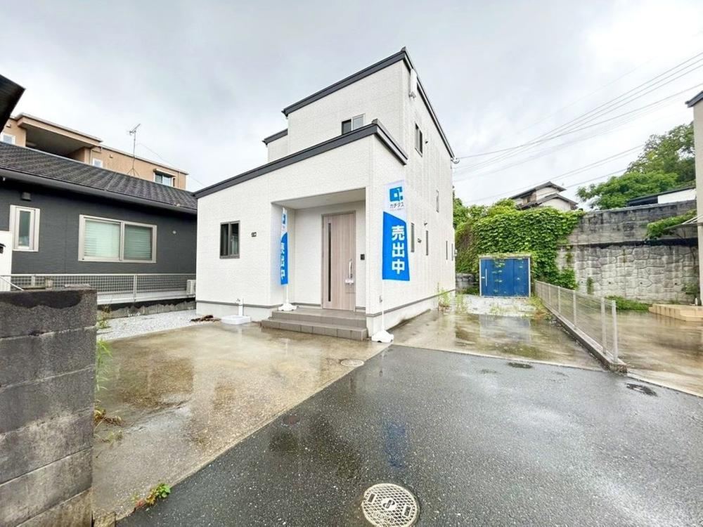 4LDK house in Iizuka, Fukuoka - Photo 1